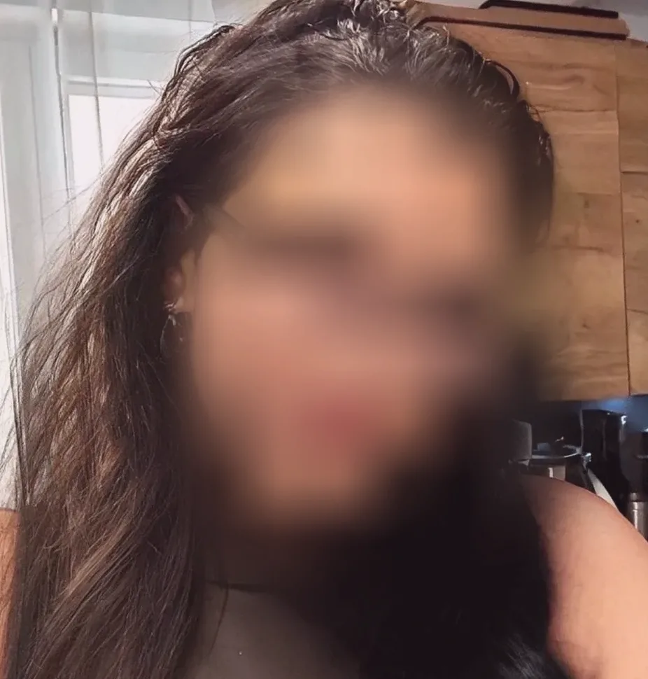 Henna, 39